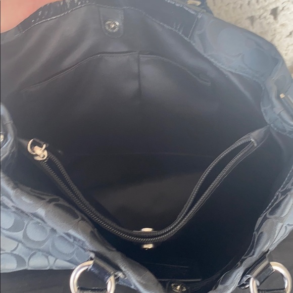 Authentic black Coach purse in GUC. - Picture 3 of 7